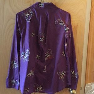 True Grit Tops - Ladies long sleeves button up blouse. True Grit Tops - Ladies long sleeves button up blouse.